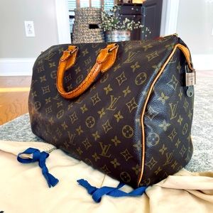 Louis Vuitton Speedy 30